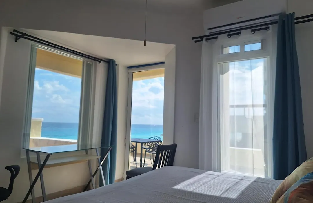 Cancun Plaza Condos-1